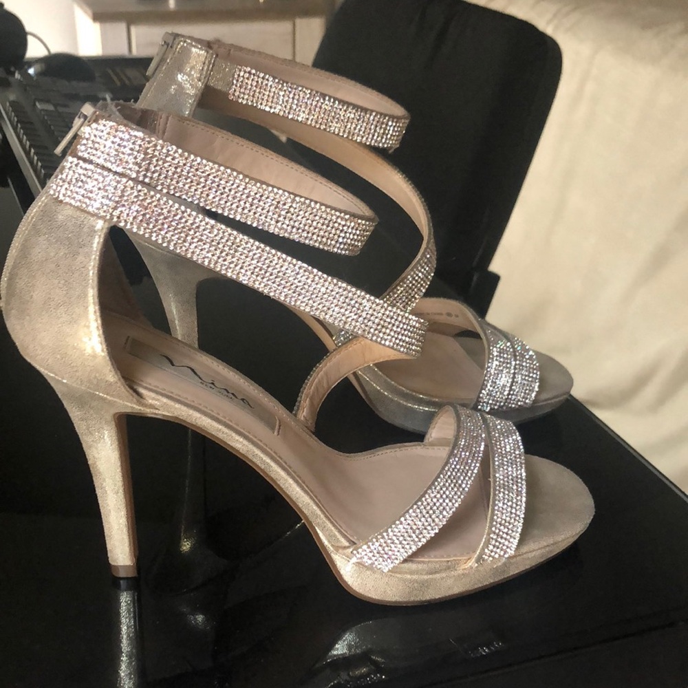 Gold metallic with rhinestones! Platform 1 inches and heel 3 1/2